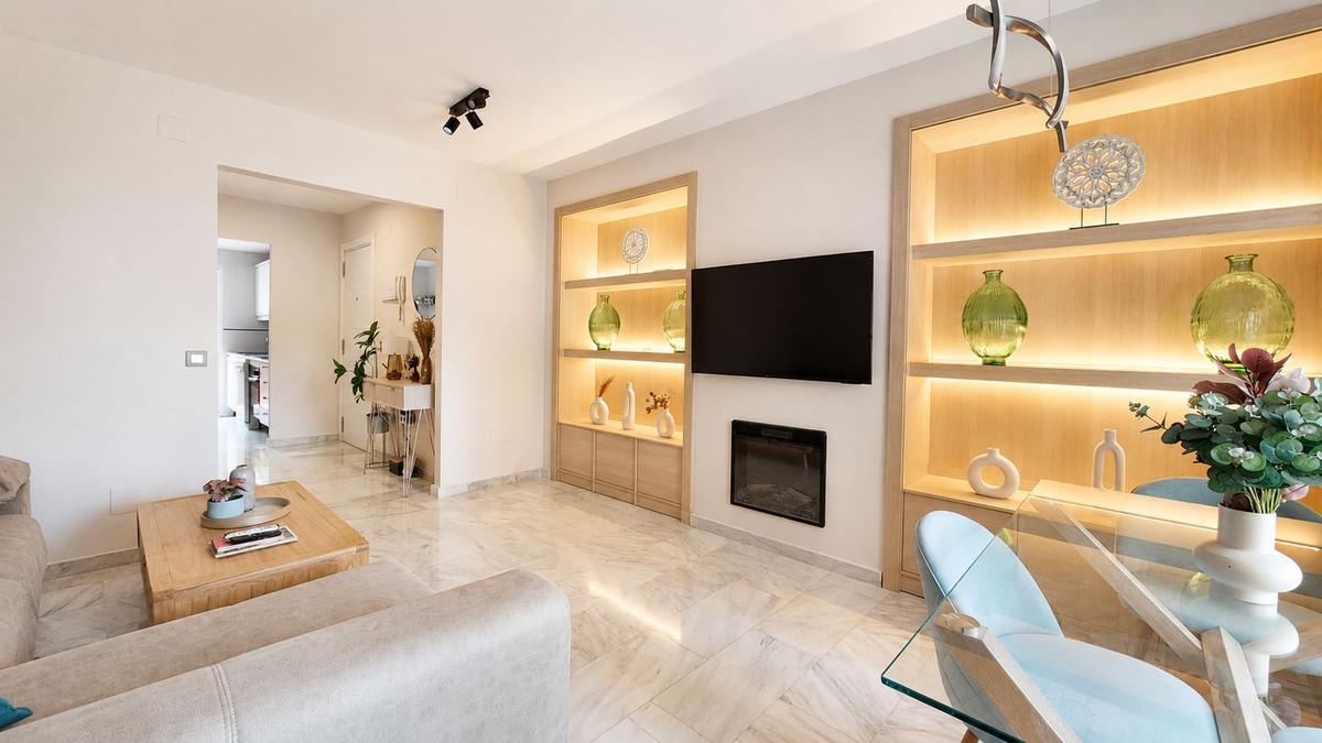 Apartment Middle Floor in New Golden Mile