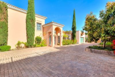 R5448910, Villa Detached in Benahav&iacute;s