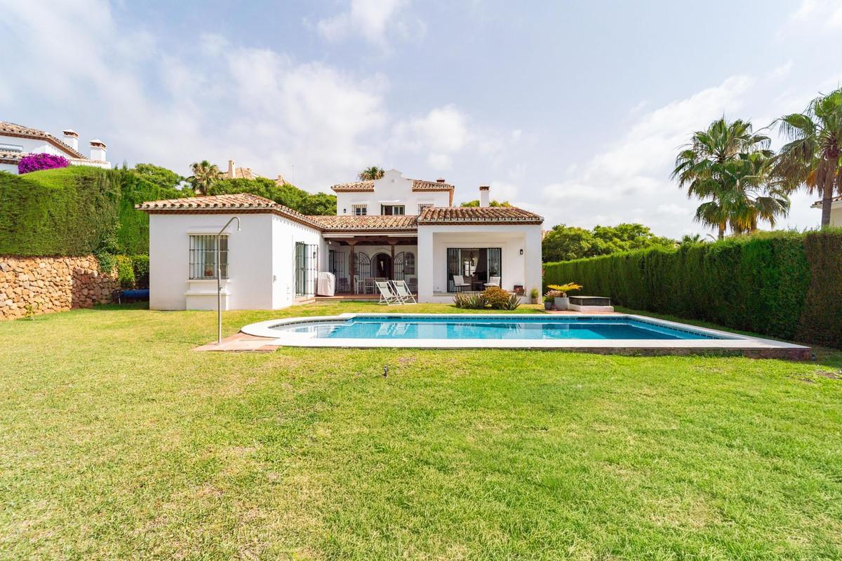 Villa Detached in Elviria