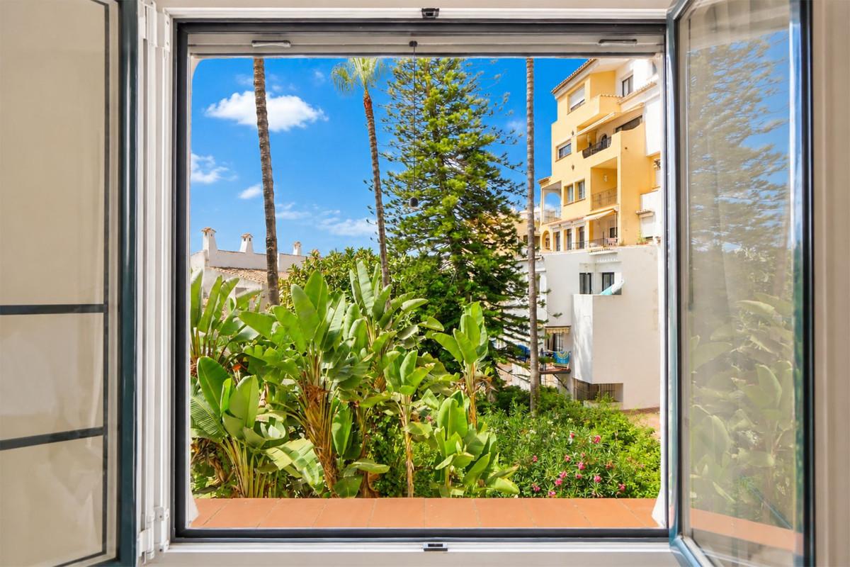 Apartment Middle Floor in Puerto de Cabopino