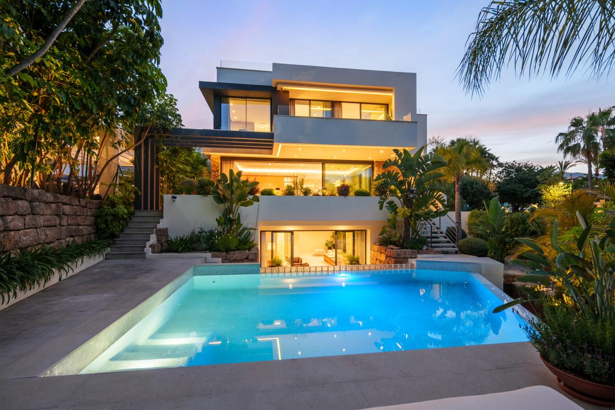 Villa Detached in Estepona