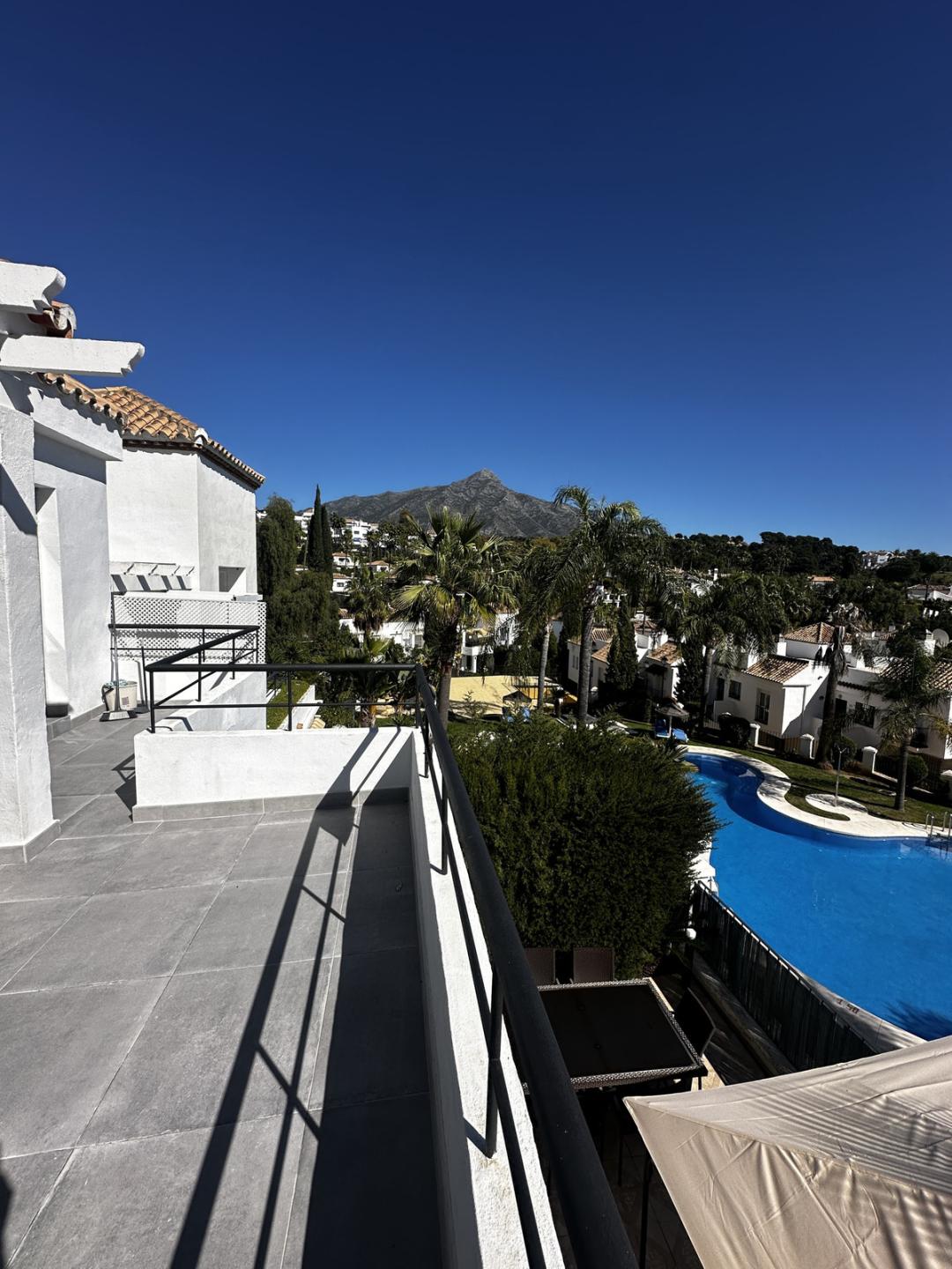 Apartment Middle Floor in Nueva Andaluc&iacute;a