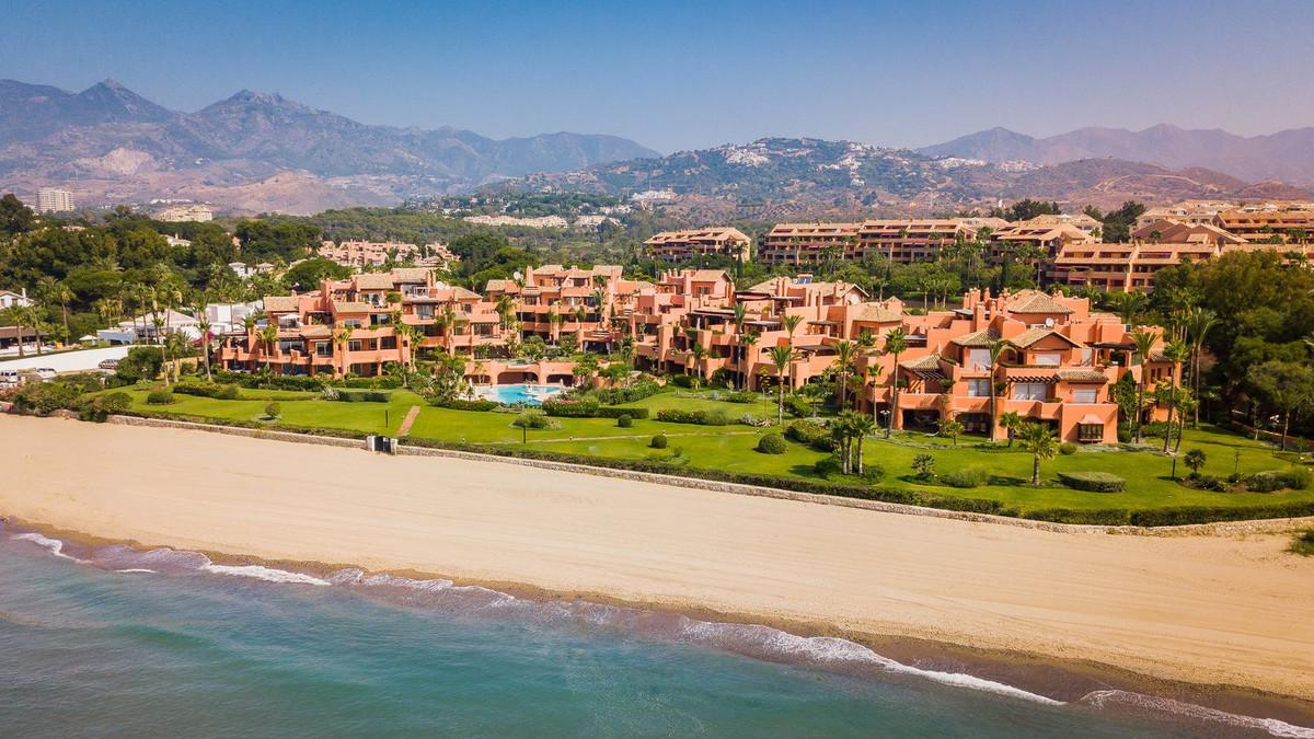 Apartment Ground Floor in Los Monteros