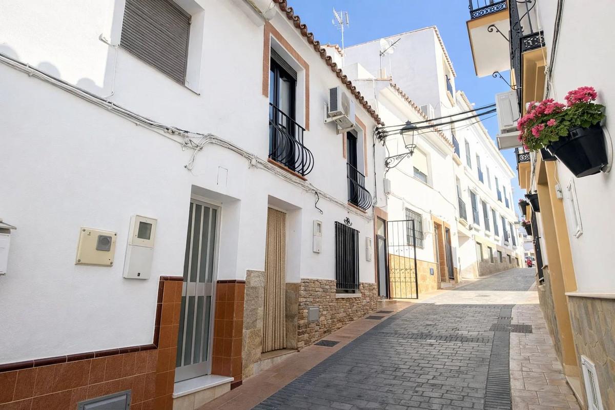Apartment Penthouse in Manilva