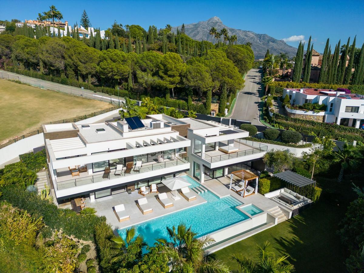 Villa Detached in Nueva Andaluc&iacute;a