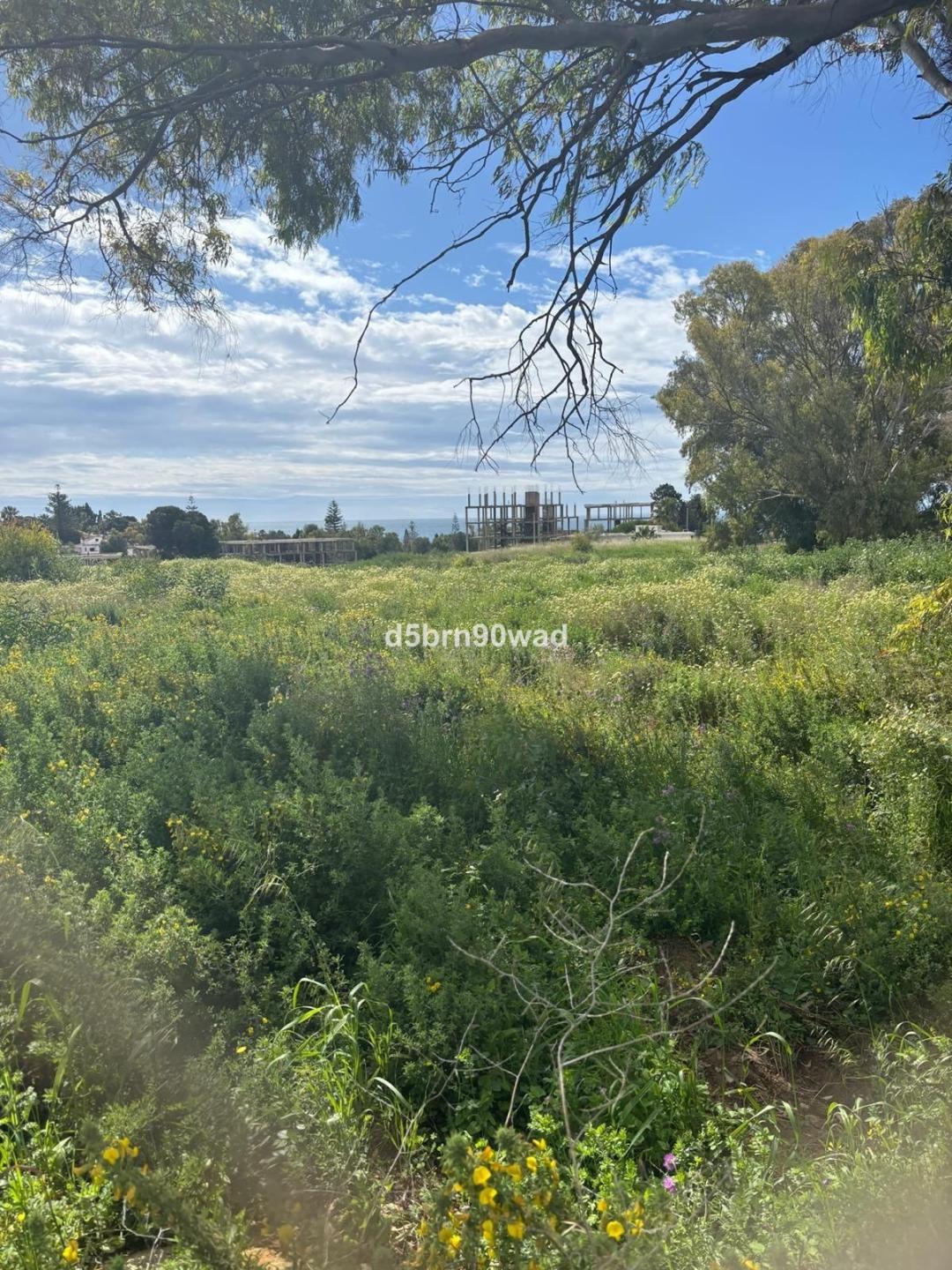 Plot Residential in Estepona