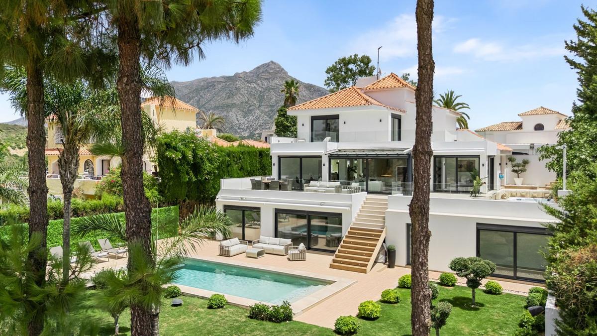 Villa Detached in Nueva Andaluc&iacute;a