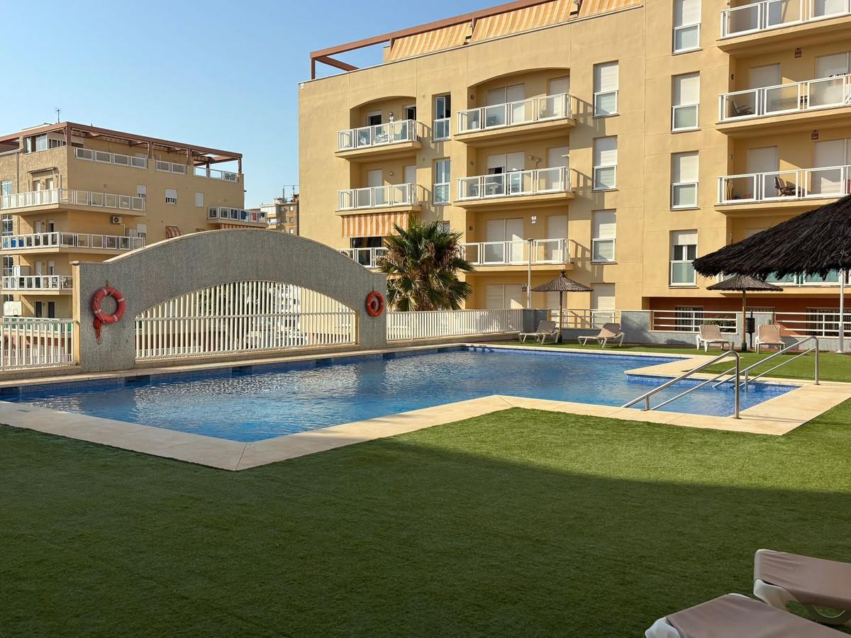 Apartment Middle Floor in San Luis de Sabinillas