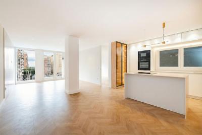 R5453917, Apartment Middle Floor in Malagueta