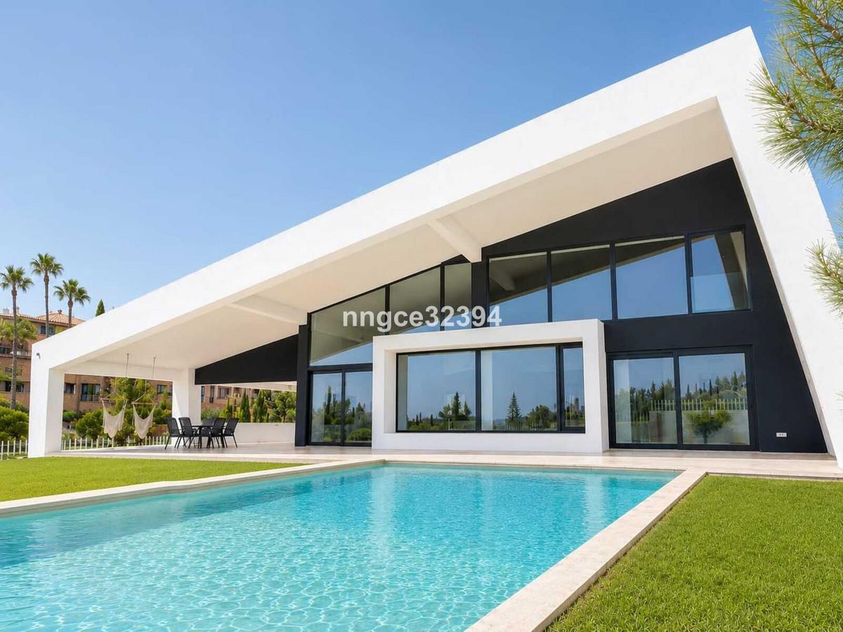 Villa Detached in New Golden Mile