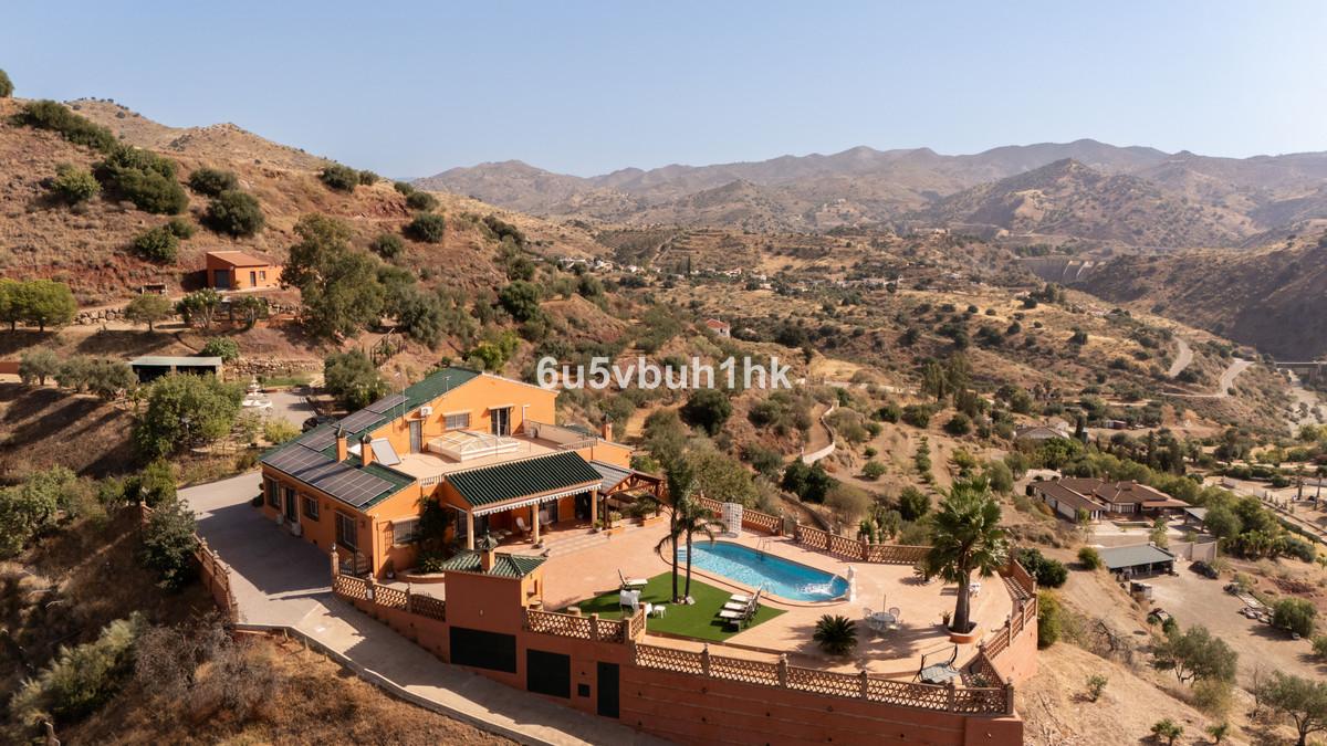 Villa Finca in Almog&iacute;a