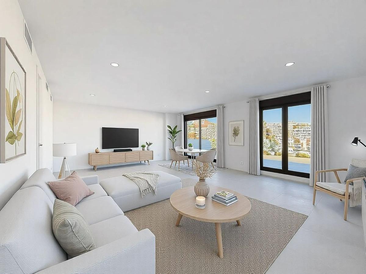 Apartment Penthouse in Estepona