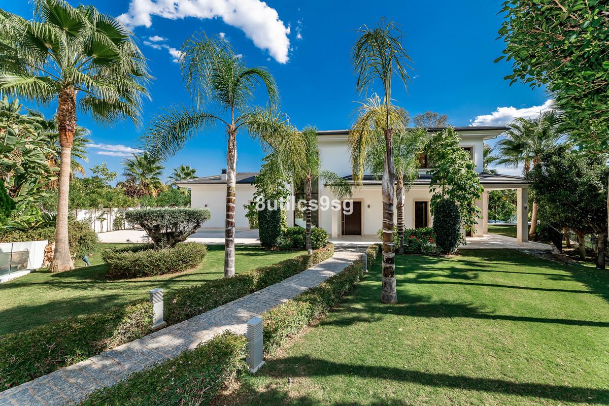 Villa Detached in Nueva Andaluc&iacute;a