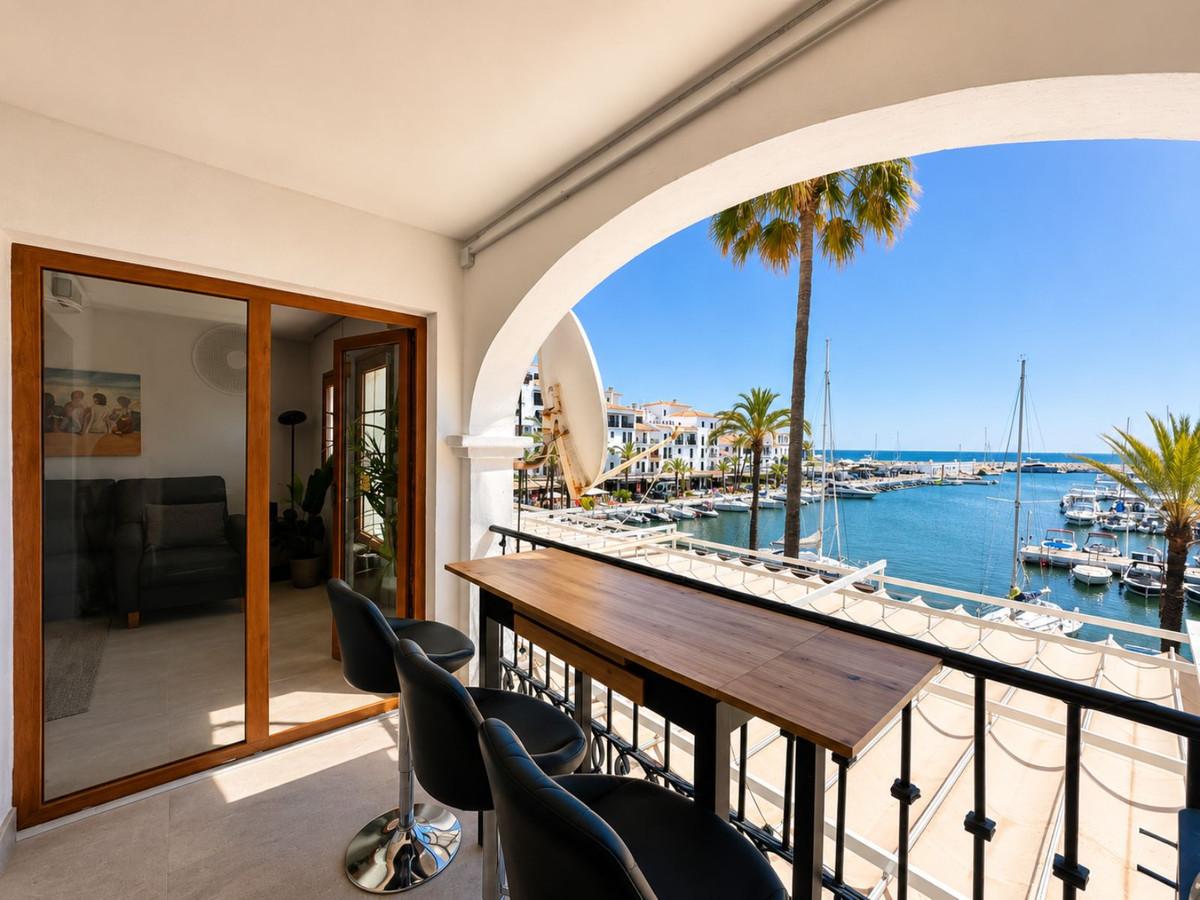 Apartment Middle Floor in La Duquesa
