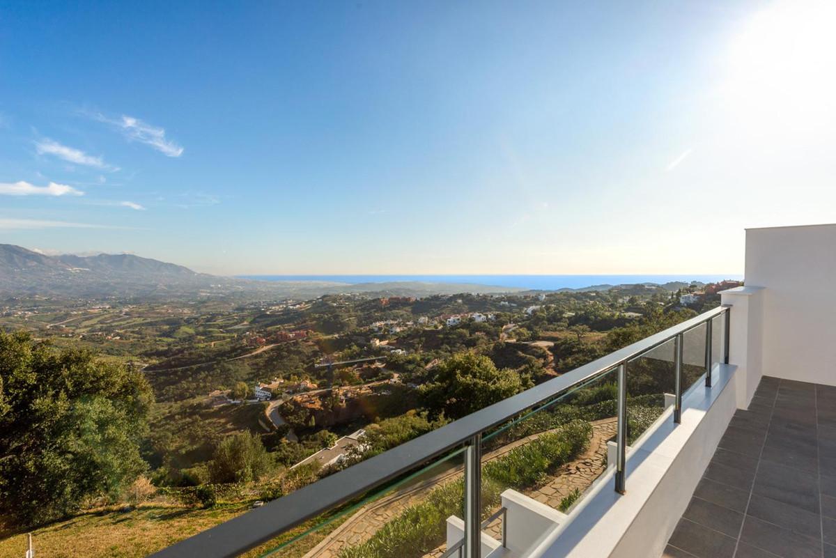 Villa Semi Detached in La Mairena