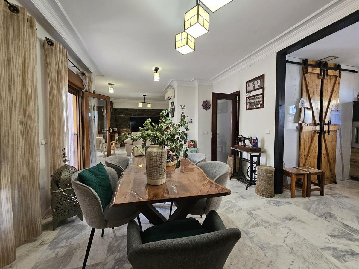Townhouse Detached in Los Pacos