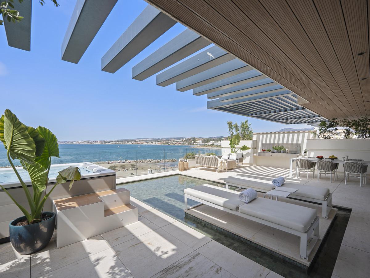 Apartment Middle Floor in Estepona