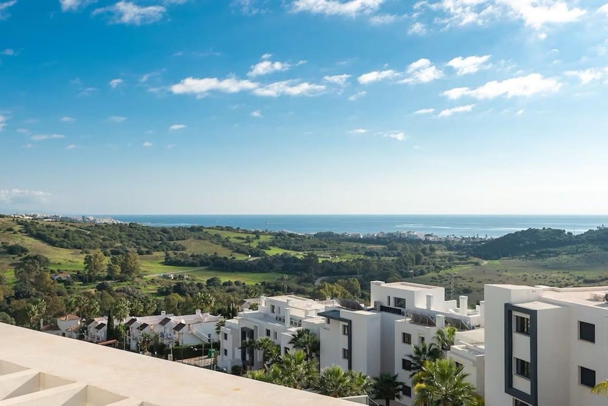Apartment Penthouse in Estepona