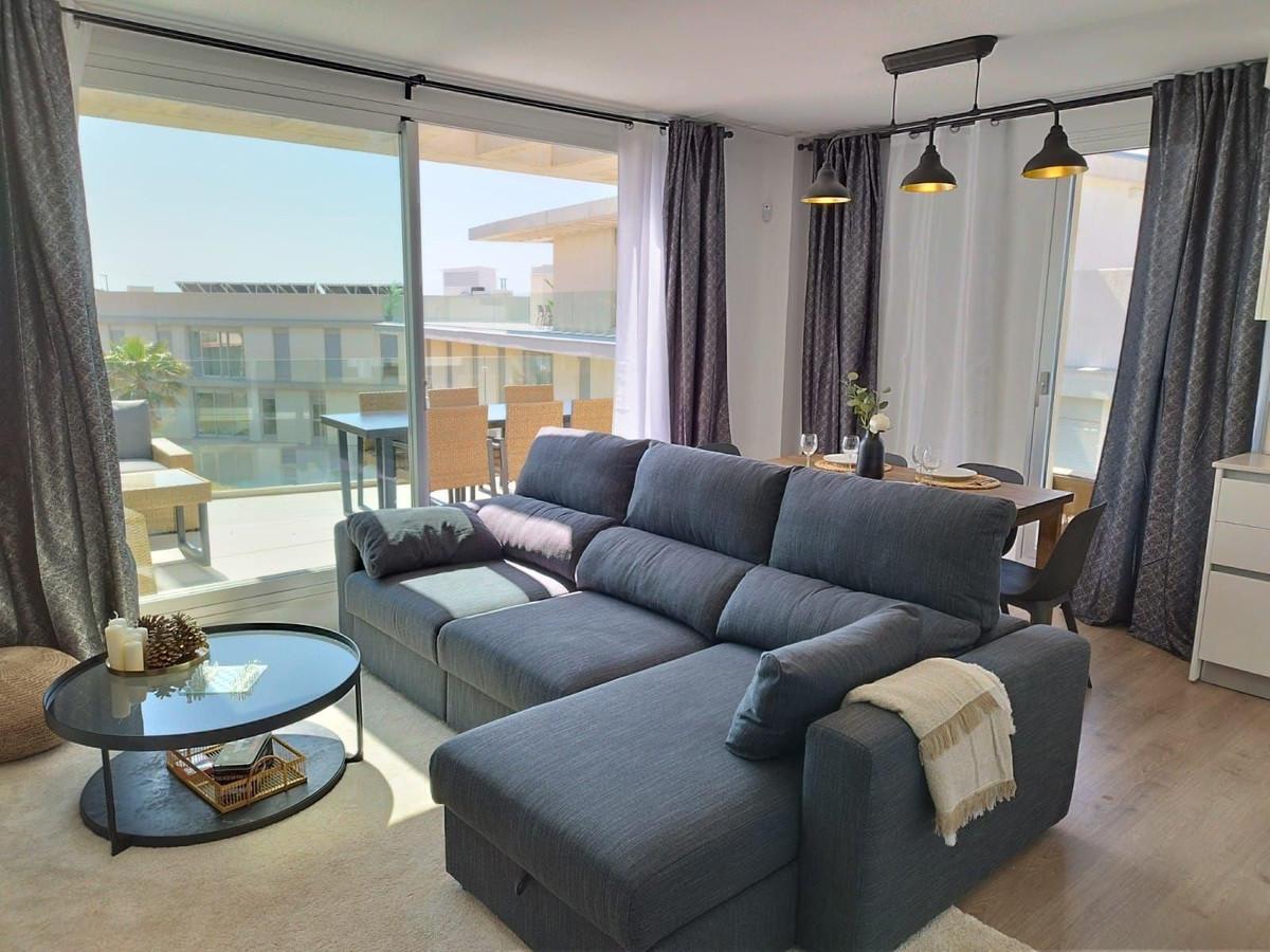 Apartment Penthouse in Estepona