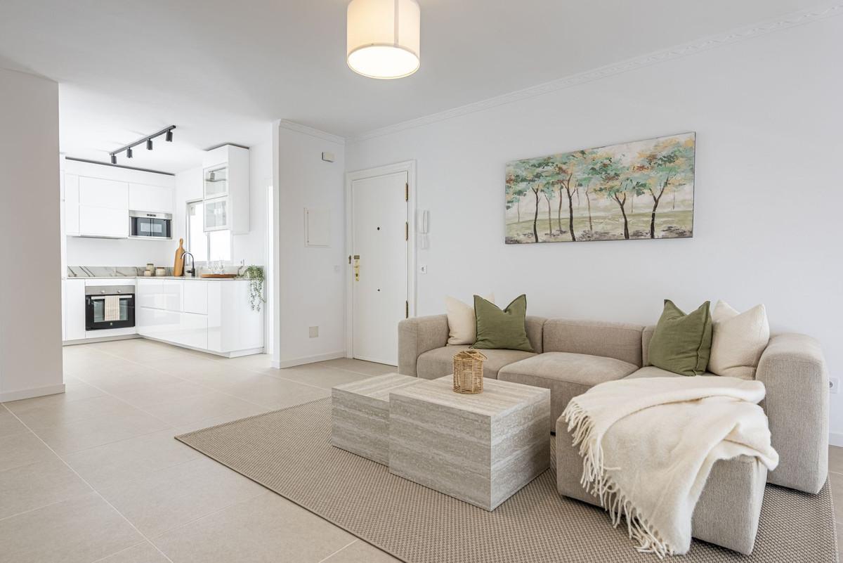 Apartment Middle Floor in Estepona