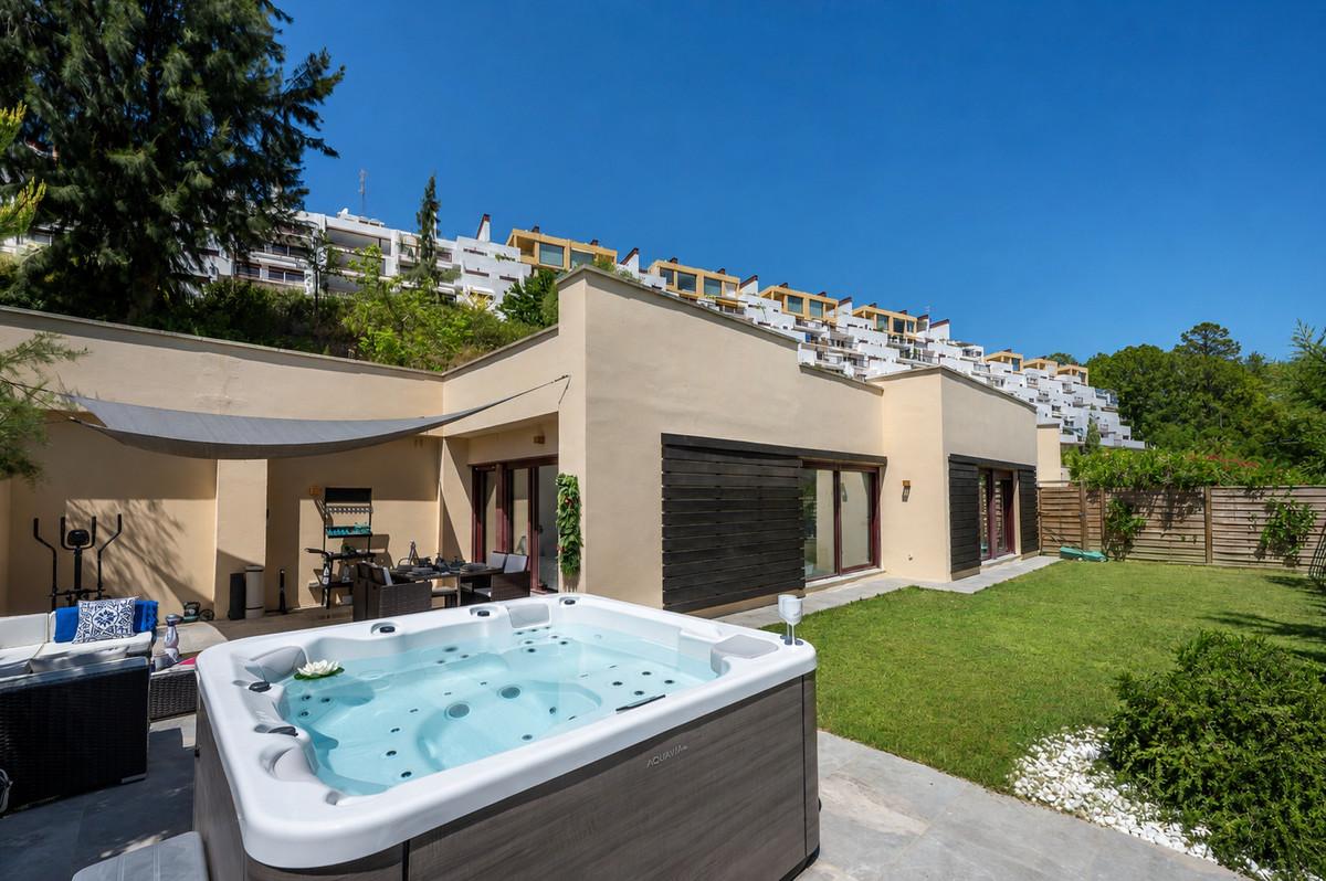 Villa Detached in Estepona