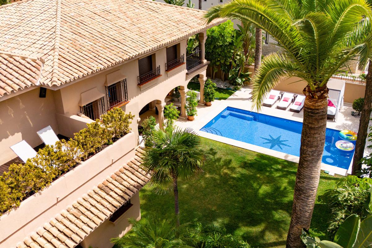 Villa Detached in Los Monteros