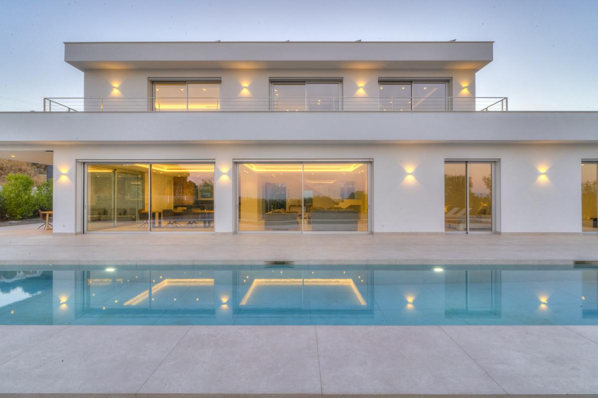 Villa Detached in Co&iacute;n