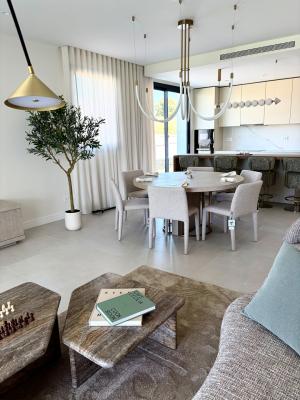 R5436250, Apartment Ground Floor in Estepona
