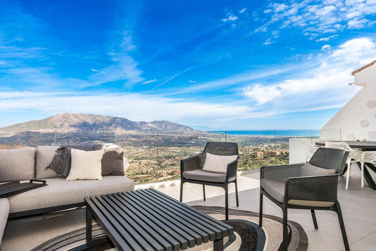 Villa Semi Detached in Marbella
