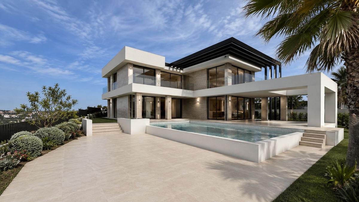 Villa Detached in Estepona