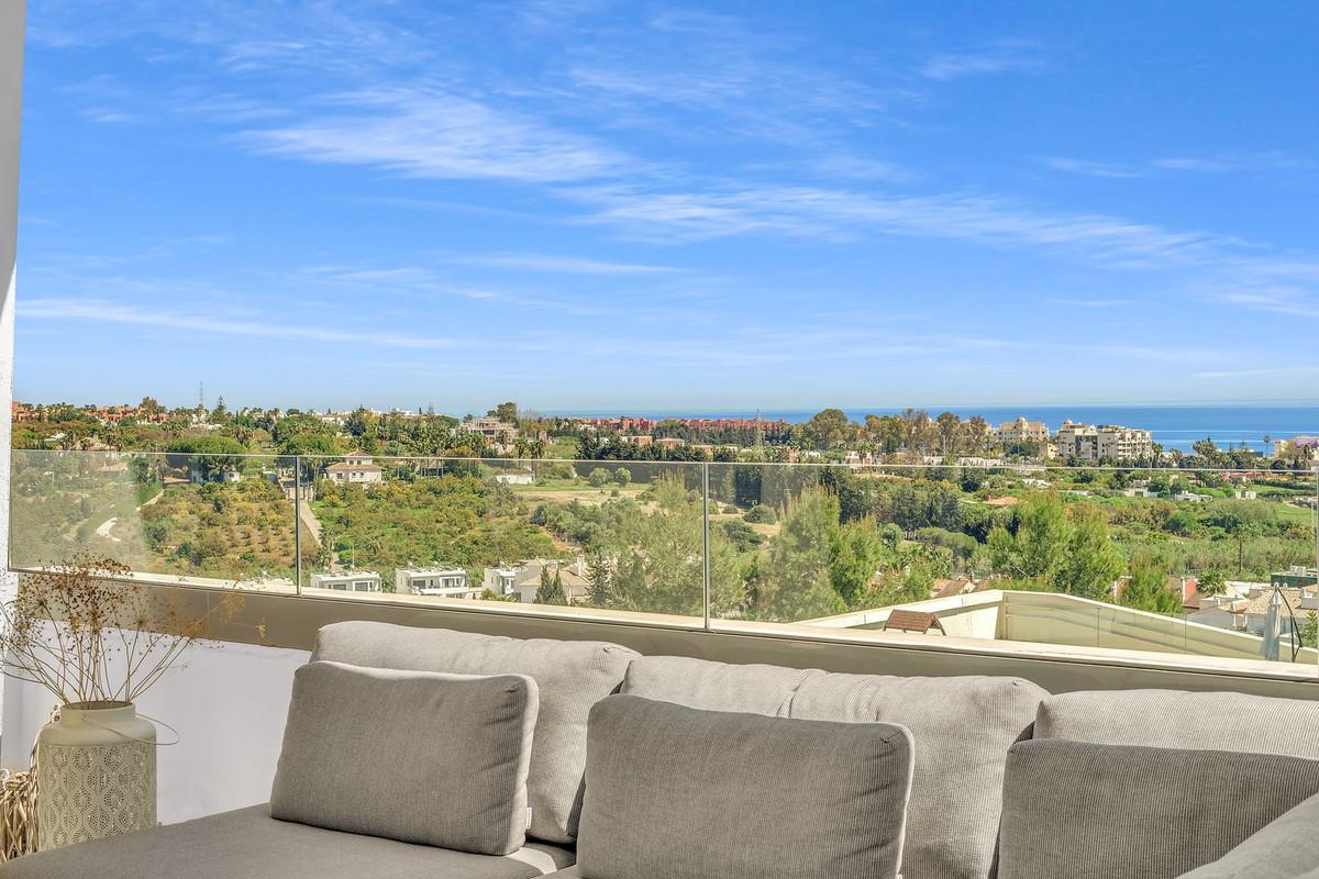 Apartment Penthouse in Estepona