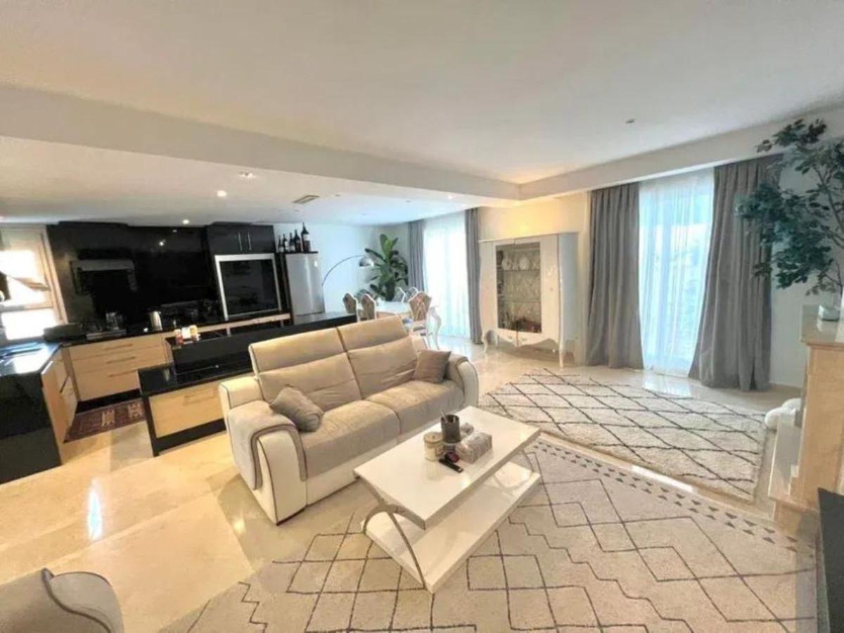 Apartment Duplex in Nueva Andaluc&iacute;a