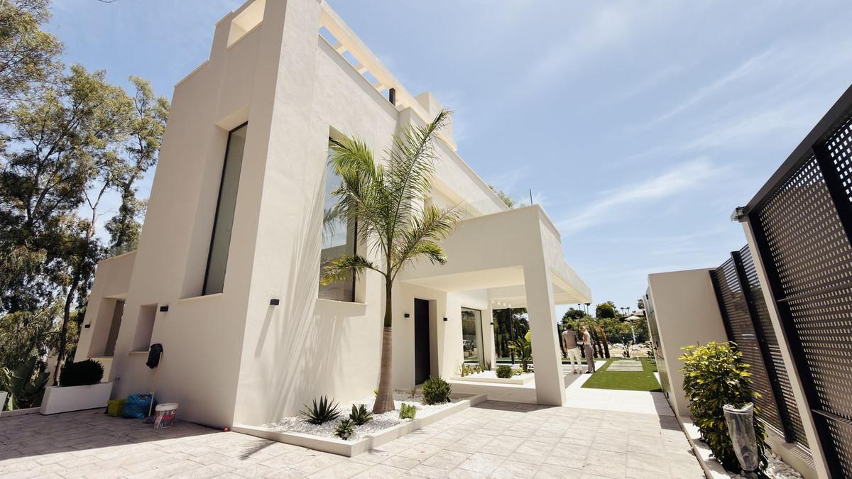 Villa Detached in Nueva Andaluc&iacute;a