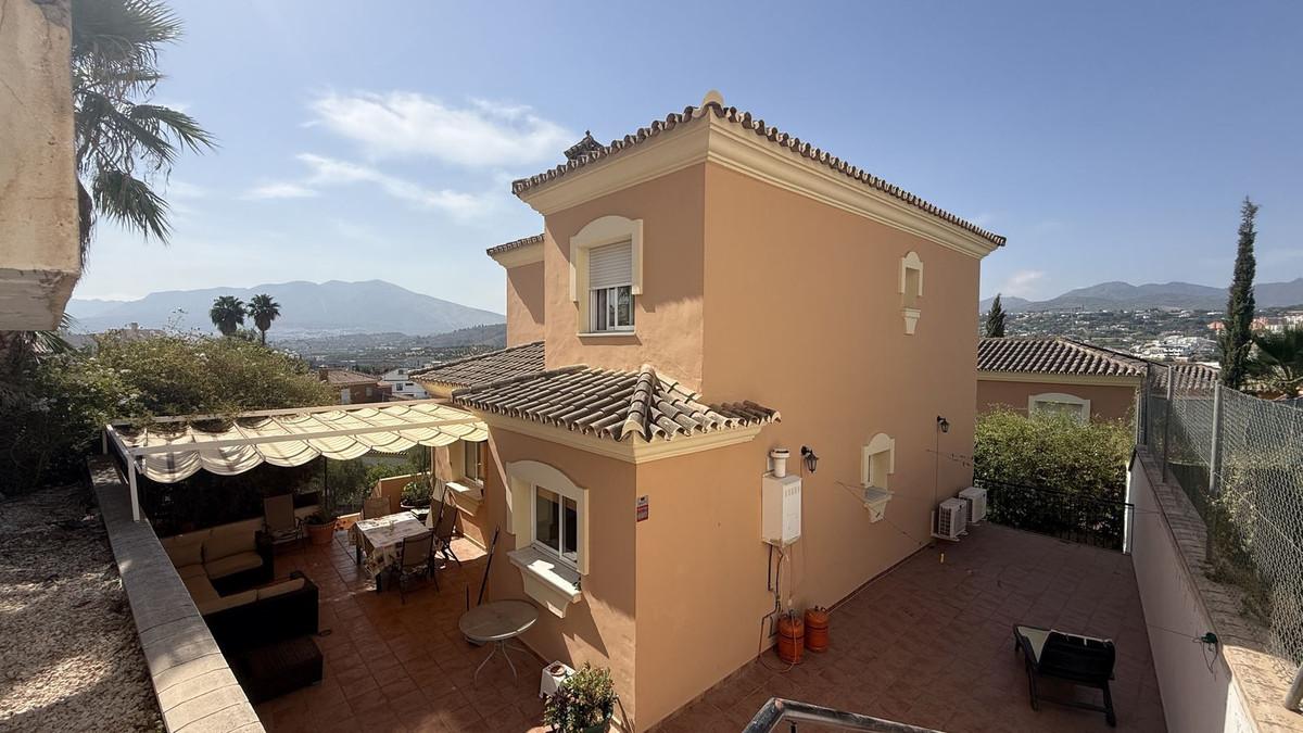 Villa Detached in Co&iacute;n