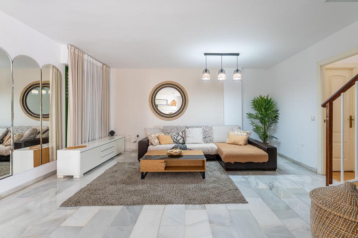 Townhouse Terraced in La Colina