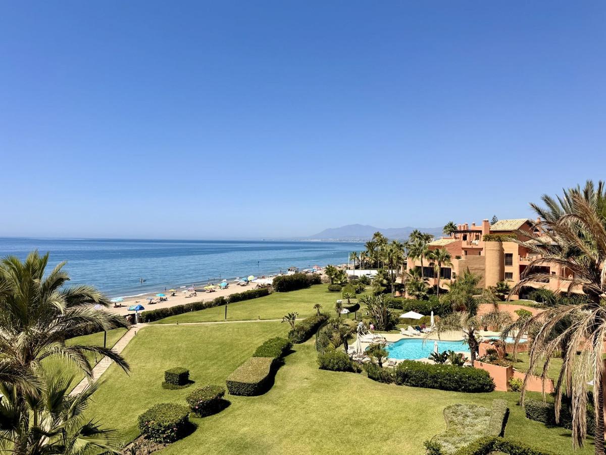 Apartment Penthouse in Los Monteros