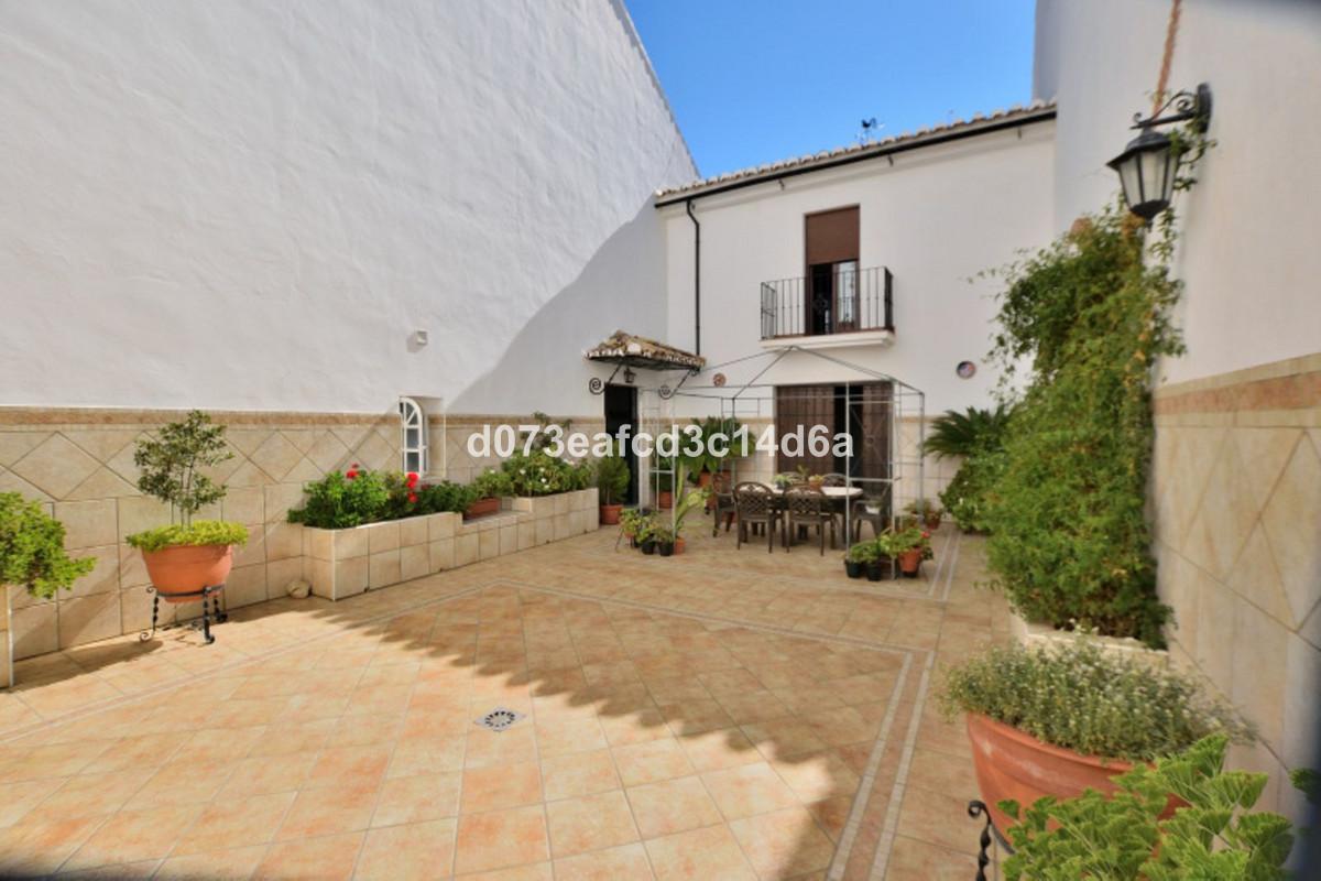 Townhouse Terraced in Ronda