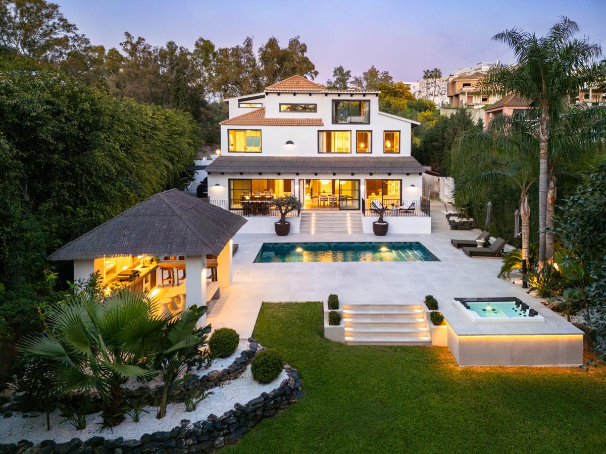 Villa Detached in Nueva Andaluc&iacute;a