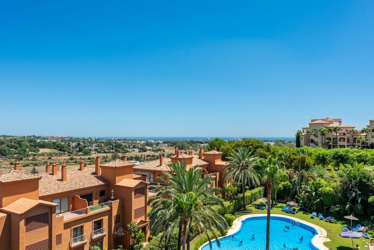 Apartment Penthouse in Atalaya