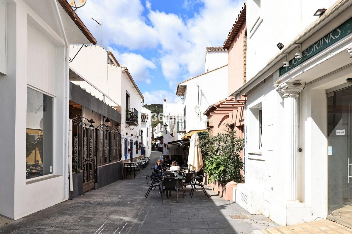 Townhouse Terraced in Benahav&iacute;s