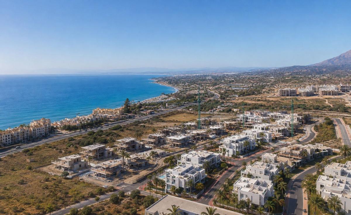 Plot Residential in Selwo