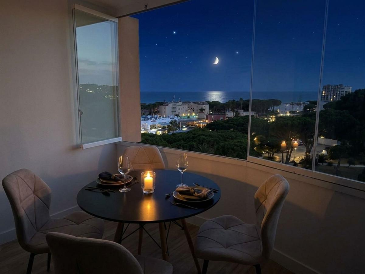 Apartment Penthouse in Calahonda