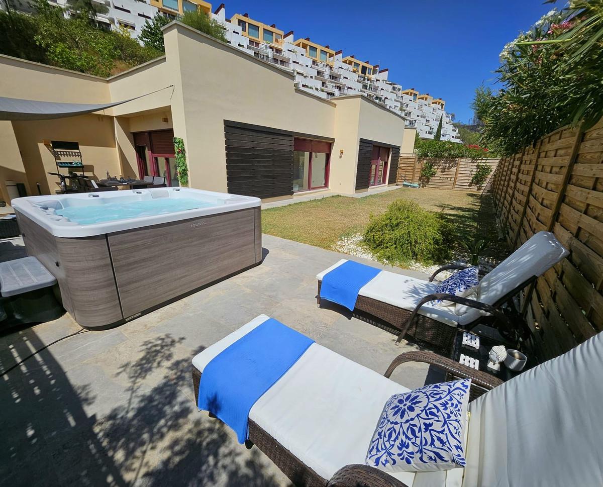Villa Detached in Los Flamingos