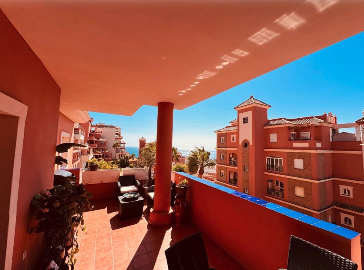 Apartment Middle Floor in La Duquesa