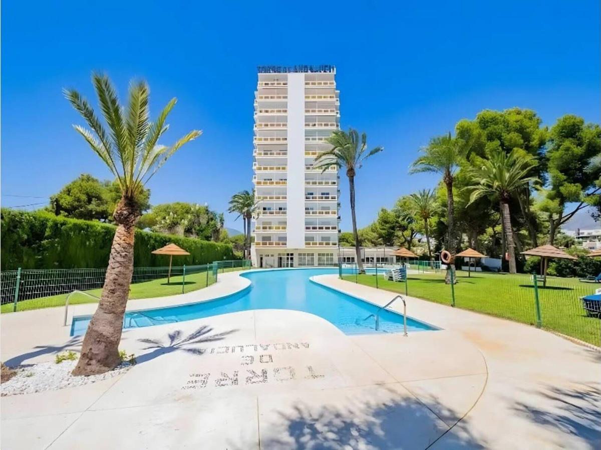 Apartment Middle Floor in Nueva Andaluc&iacute;a