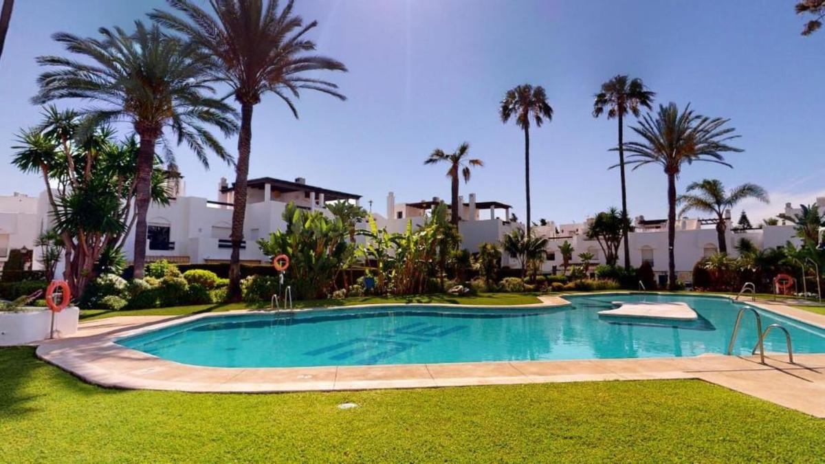 Townhouse Terraced in San Pedro de Alc&aacute;ntara