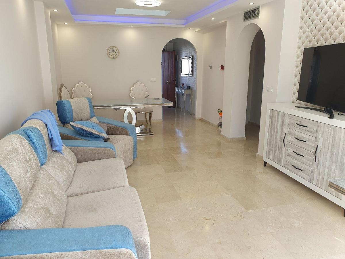 Apartment Penthouse in El Paraiso