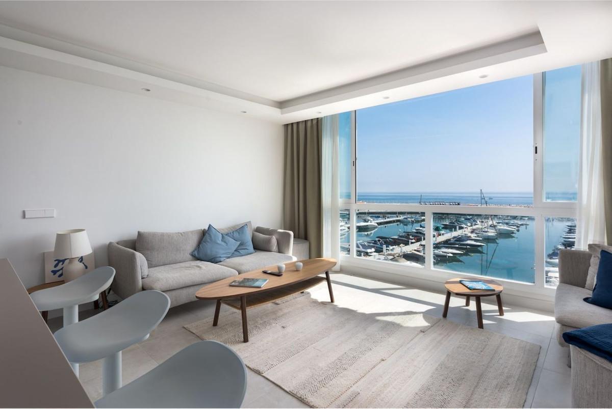 Apartment Penthouse in Puerto Ban&uacute;s