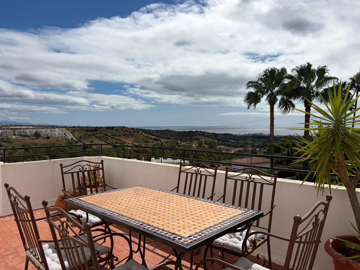 Apartment Penthouse in Estepona