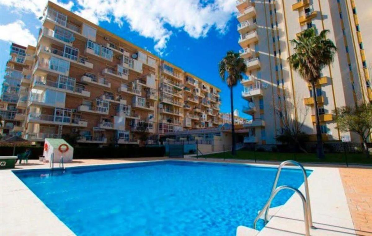 Apartment Middle Floor in Benalmadena Costa